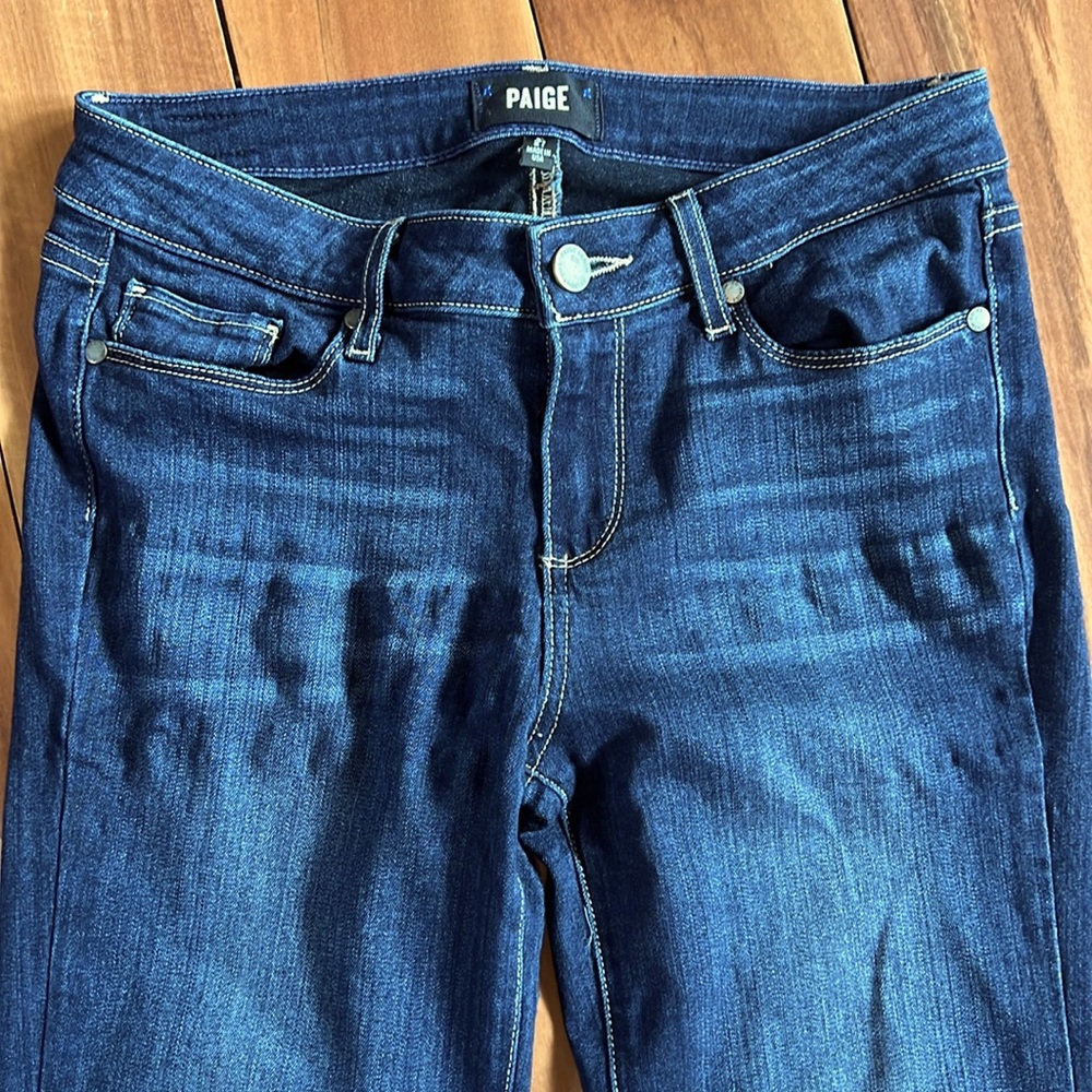 💜 Paige Skyline Staight dark blue denim jeans. Super soft and stretchy.